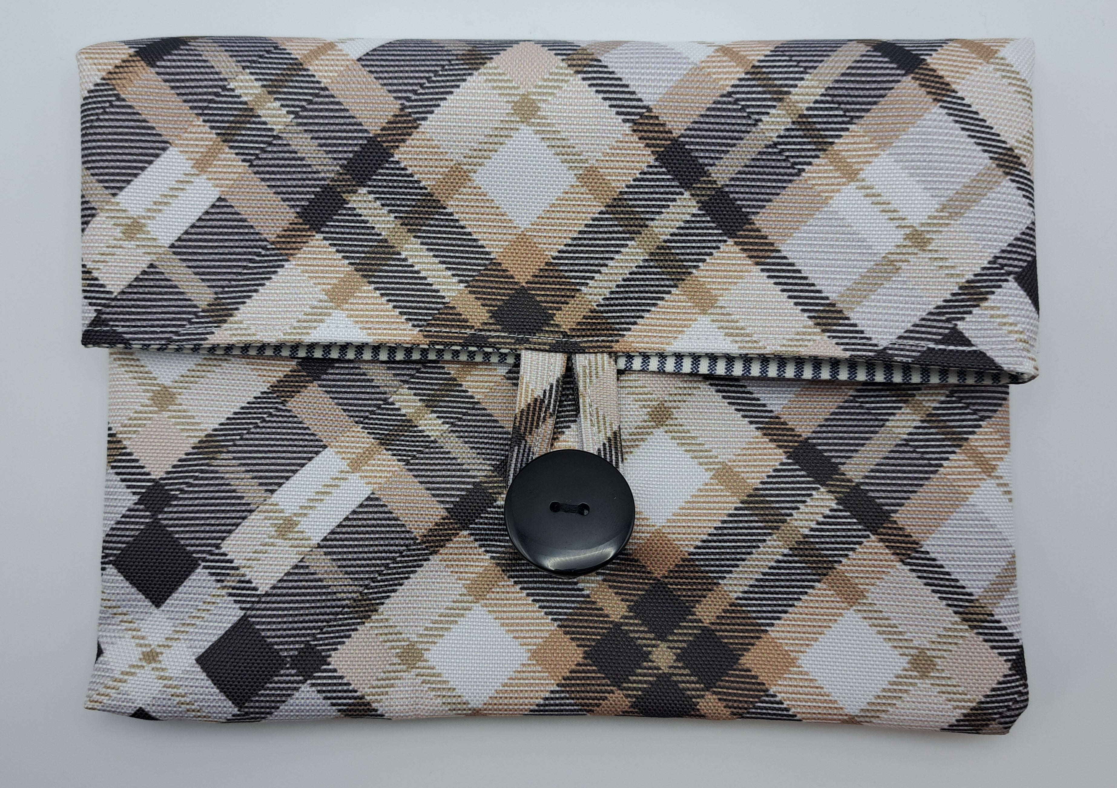 Cosmetic bag