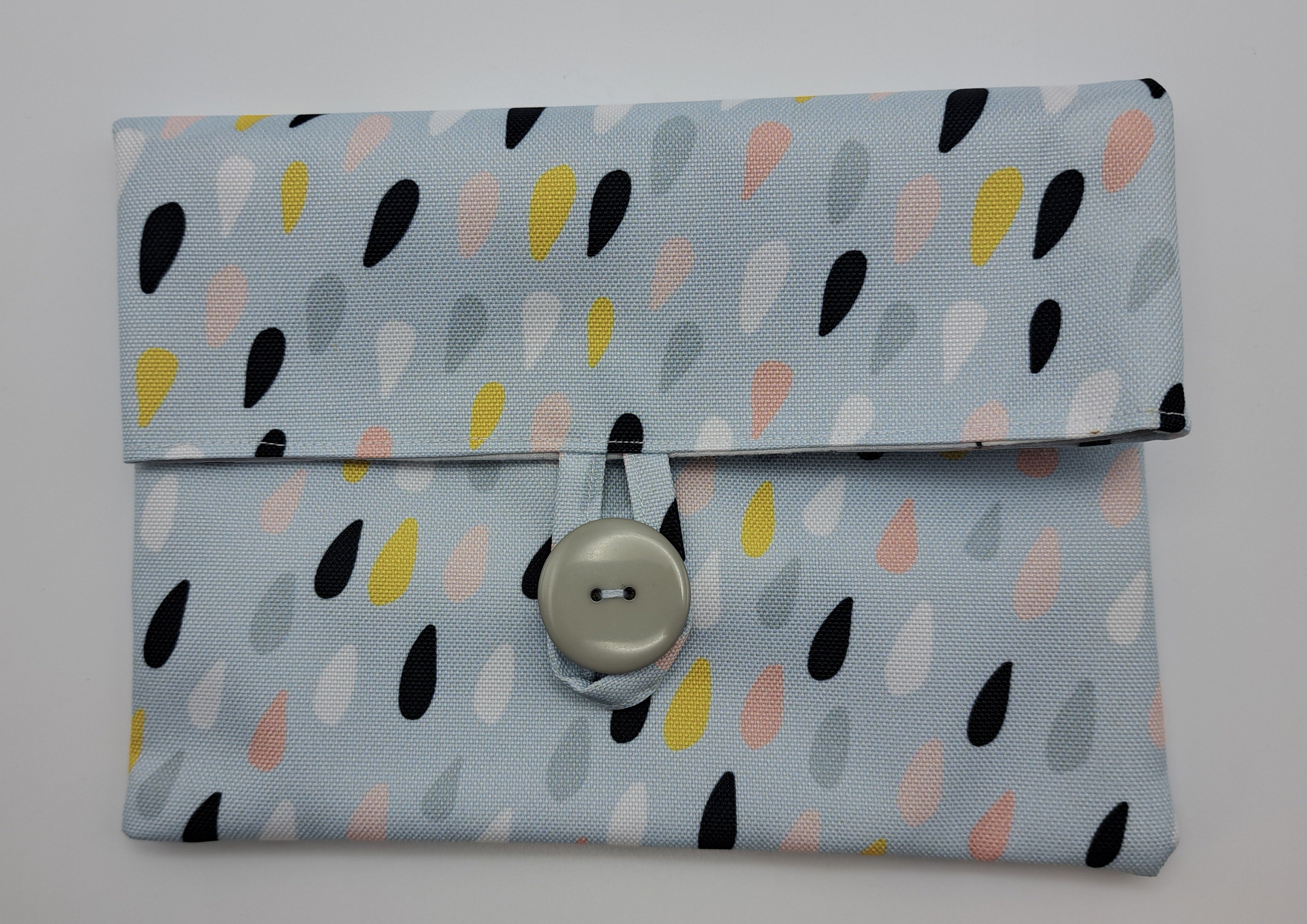 Cosmetic bag